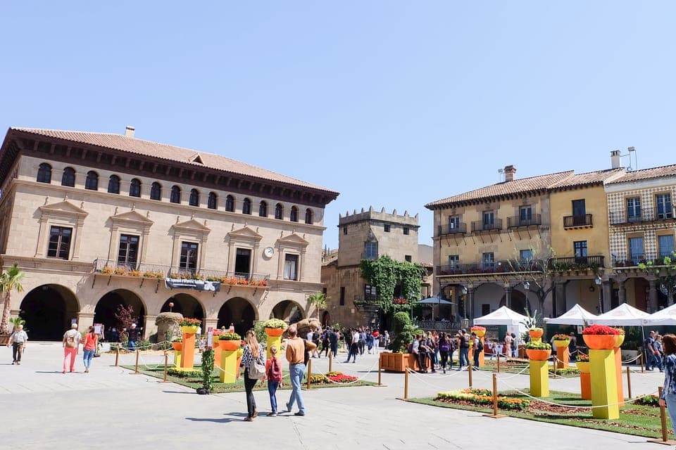 Poble Espanyol Skip-The-Line Ticket Gallery Image 3
