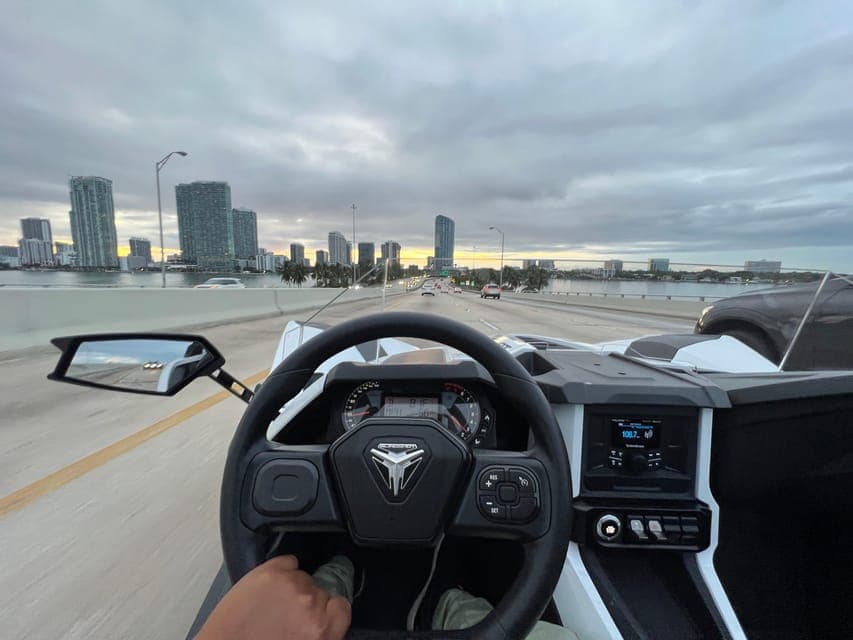 Polaris Slingshot Rental Gallery Image 3