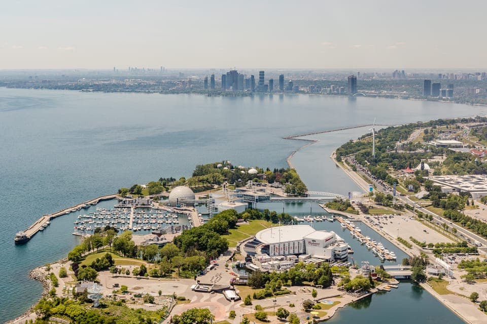 Private Helicopter Tour for Two Gallery Image 4