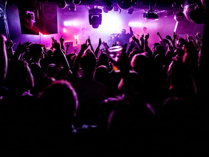 Nightlife Ticket with Champagne and Cruise Gallery Image 3