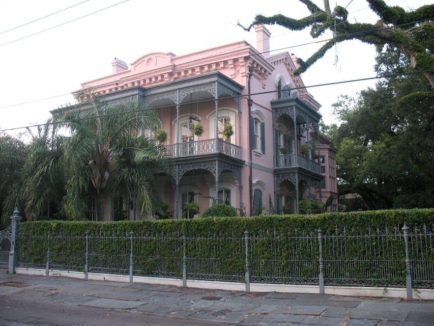 Garden District Walking Tour Gallery Image 1