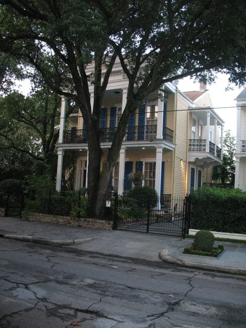 Garden District Walking Tour Gallery Image 3