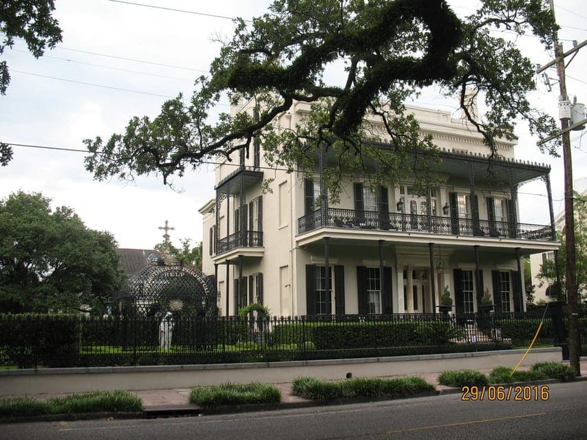 Garden District Walking Tour Gallery Image 4