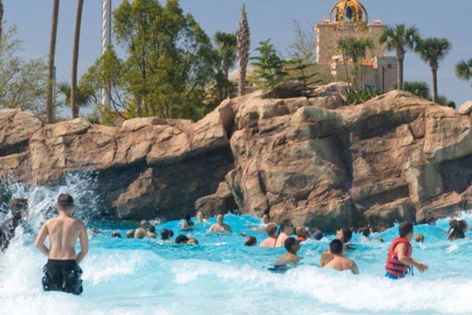 Aquatica Water Park Admission Ticket Gallery Image 3