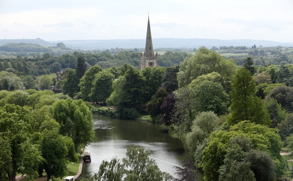Oxford, Stratford, Cotswolds, and Warwick Day Trip Gallery Image 4
