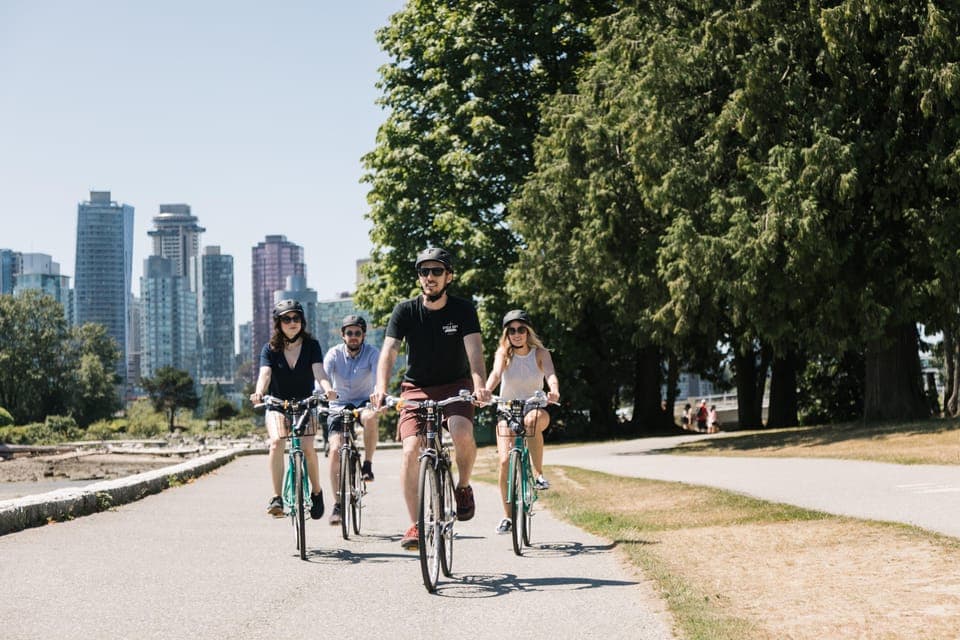 Stanley Park Bicycle Tour Gallery Image 3