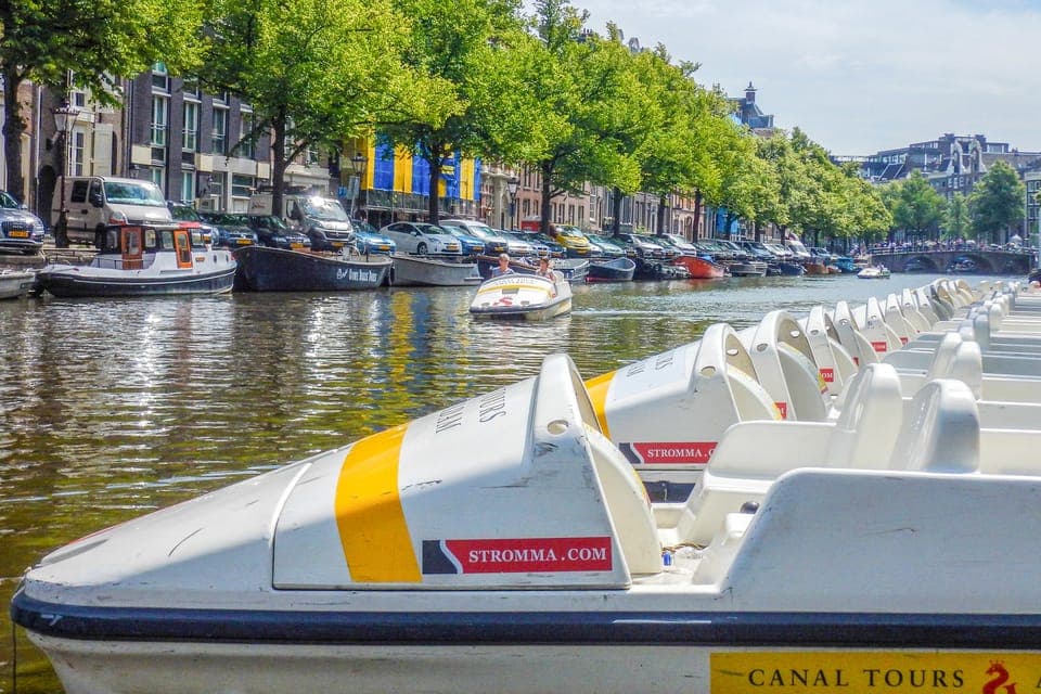 Unique Pedal Boat Experience in the Canals Gallery Image 4