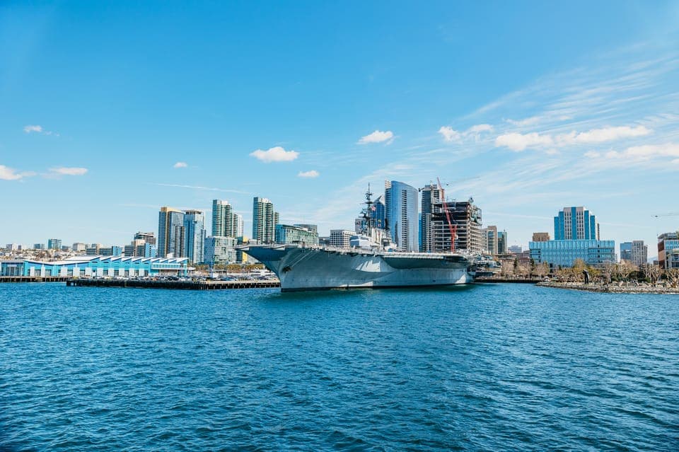 47. Harbor Cruise - Image 47