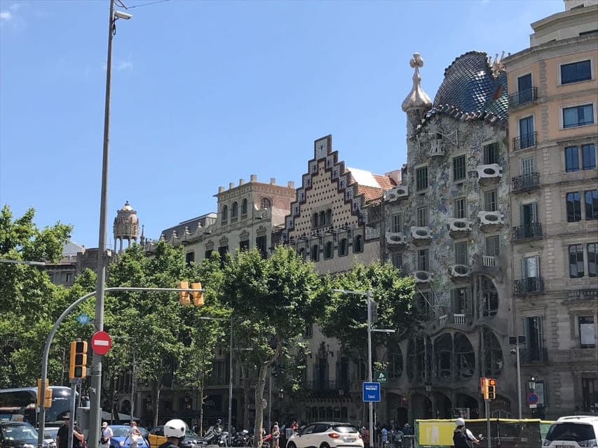 From Salou: Full Day Barcelona Panoramic Tour with Free Time Gallery Image 2