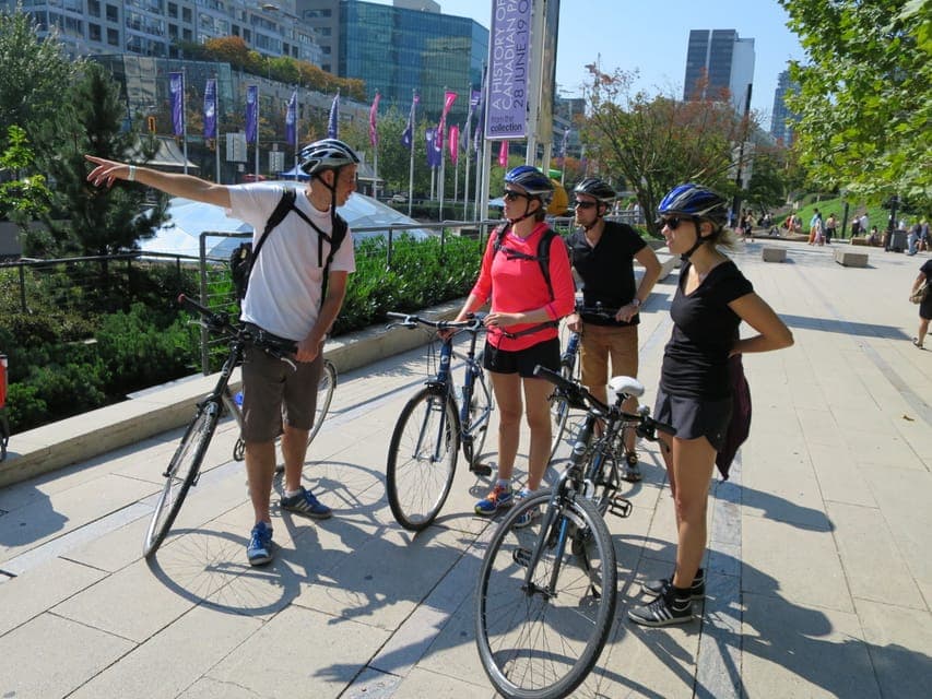 Stanley Park & Downtown Bike Tour Gallery Image 3