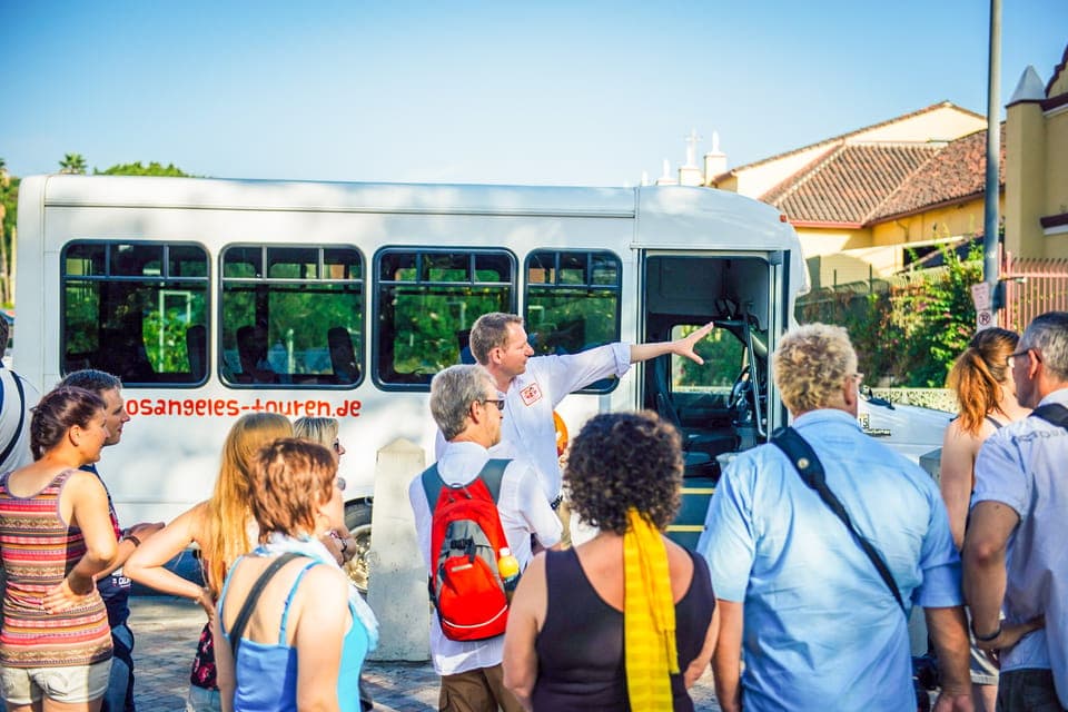 Small Group Sightseeing Tour Gallery Image 3
