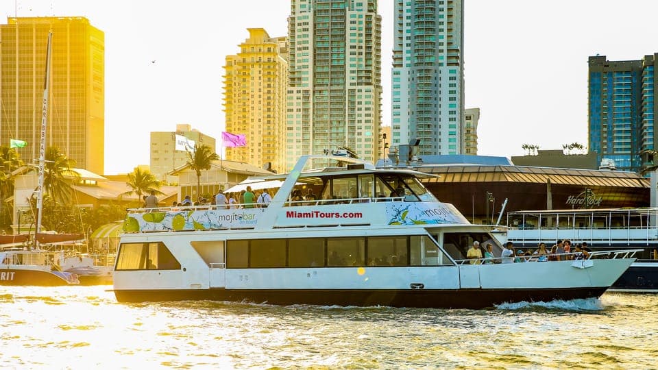 Hop-on Hop-off Bus Tour with Boat Cruise Gallery Image 2