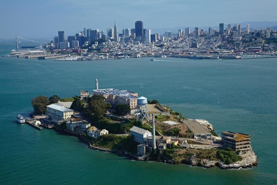 39. City Tour and Alcatraz Entrance Ticket Combo - Image 39