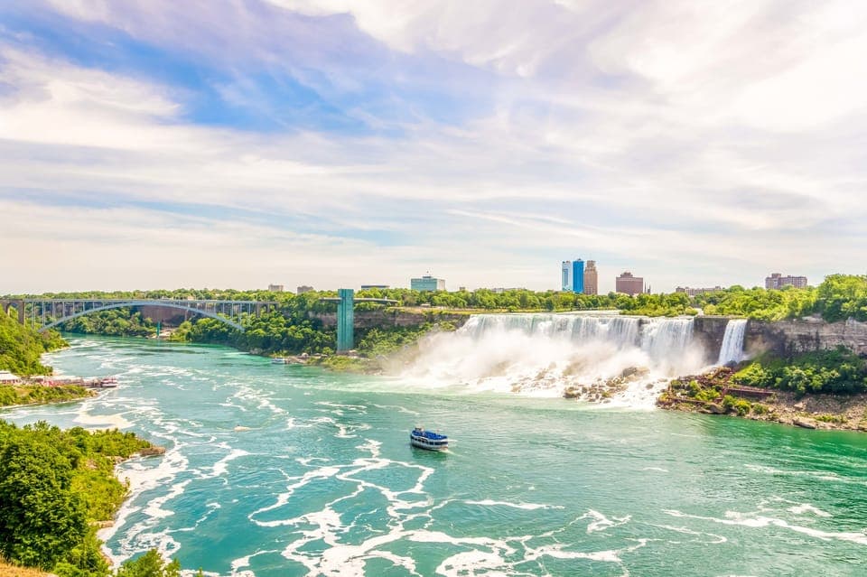 Niagara Falls, USA: Illumination Tour with Maid of the Mist Gallery Image 2