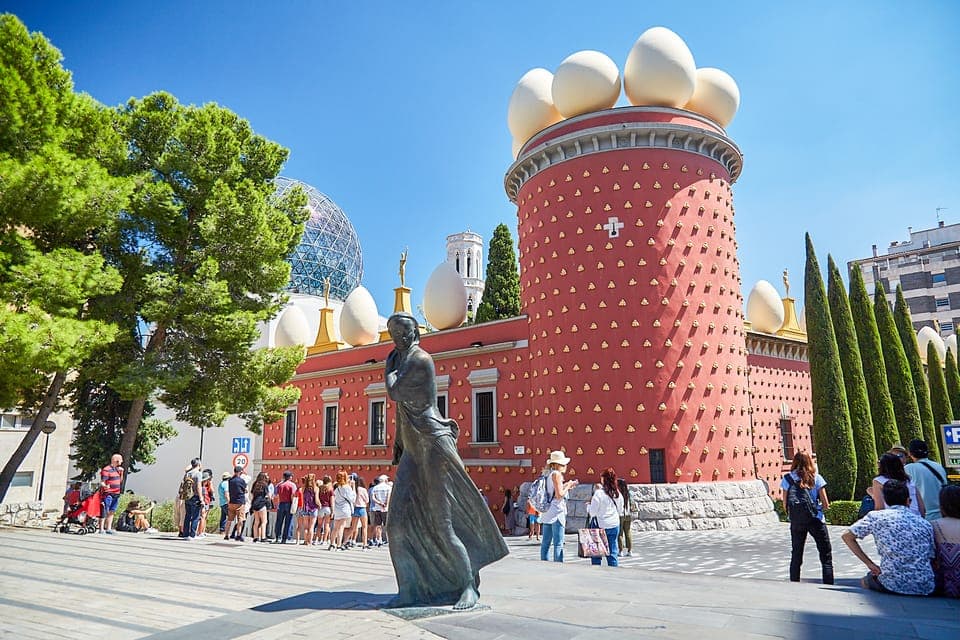 Girona&Dalí Museum Day Trip with Small Group Gallery Image 4