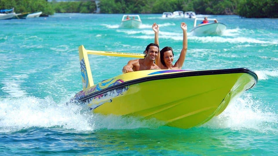 Cancun: Speedboat Mangrove Jungle & Snorkel Tour Gallery Image 2