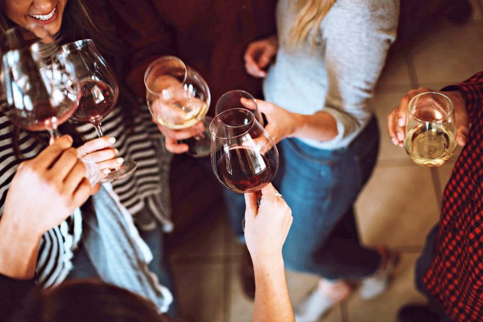 Niagara-on-the-Lake: Wine & Charcuterie Tour with Tastings Gallery Image 2