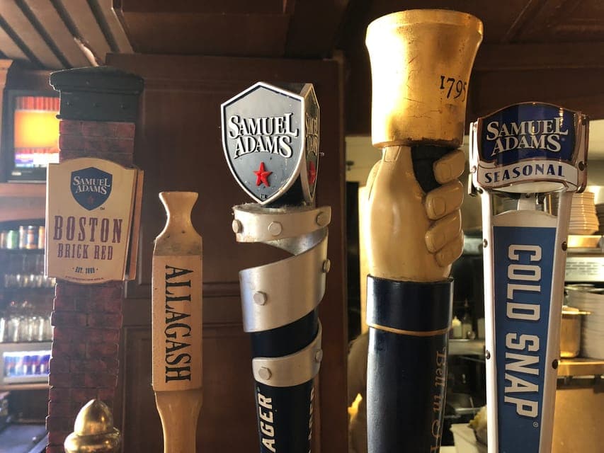 Iconic Food Tasting & History Tour - Downtown Gallery Image 3