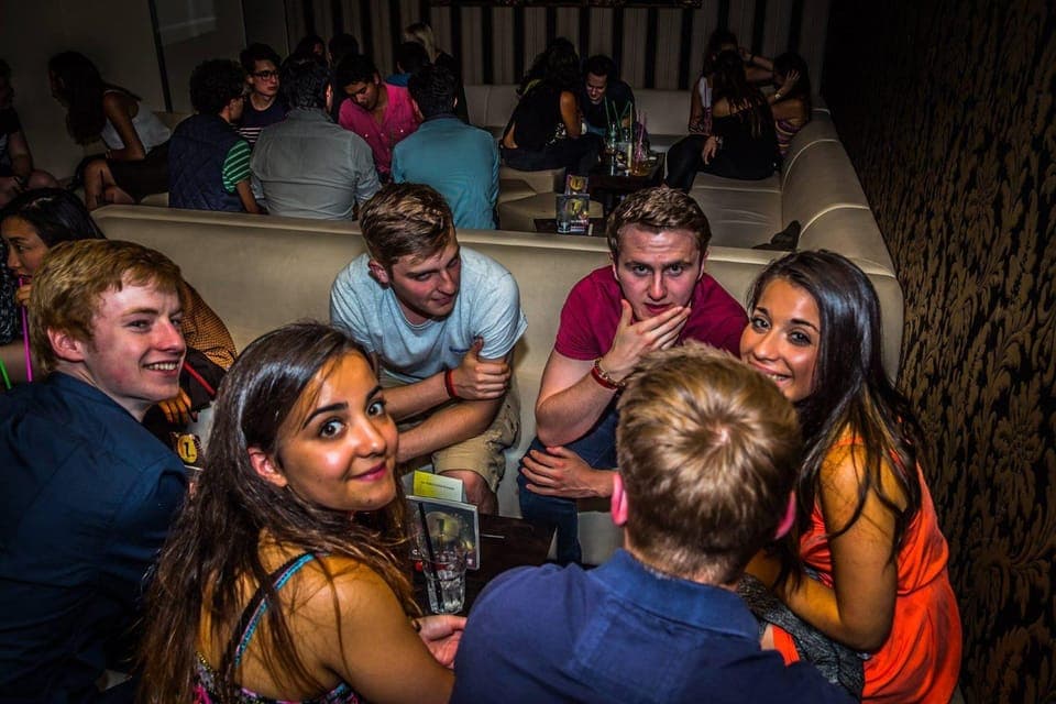 Pub Crawl with Shots and Nightclub Entry Gallery Image 3