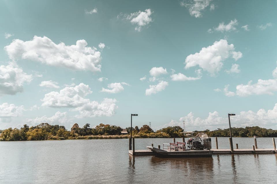 High Speed 16 Passenger Airboat Ride Gallery Image 2