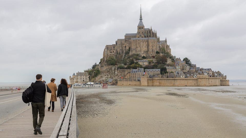 From Paris: Mont Saint-Michel Tour with Hotel Pickup Service - Image 3