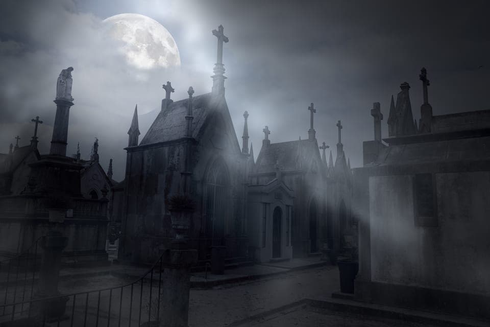 Night Cemetery and Ghost BYOB Bus Tour Gallery Image 3