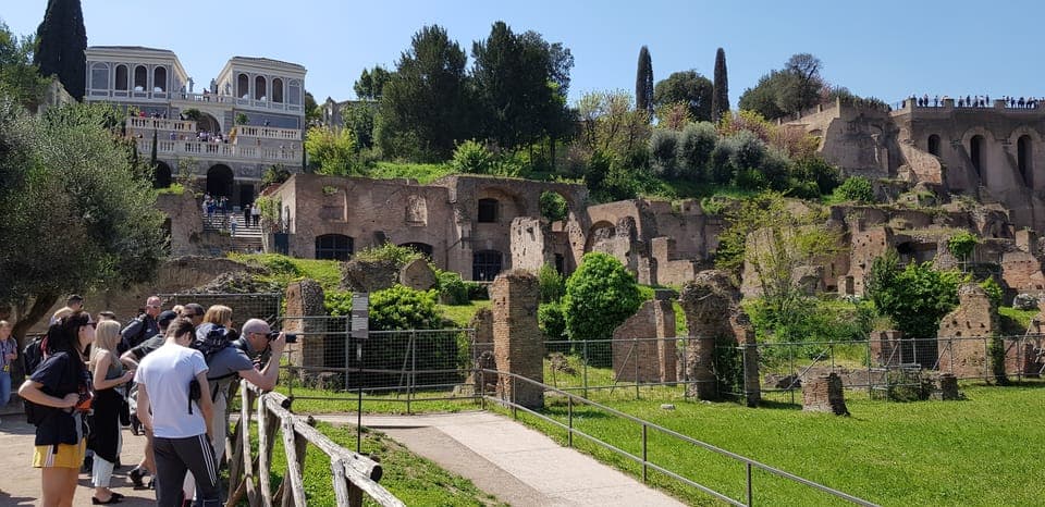 Colosseum, Roman Forum & Palatine Hill Guided tour Gallery Image 2