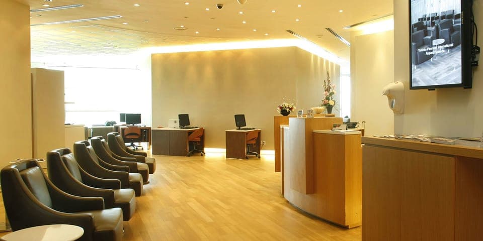 Pearson Airport Plaza Premium Lounge Access Gallery Image 4