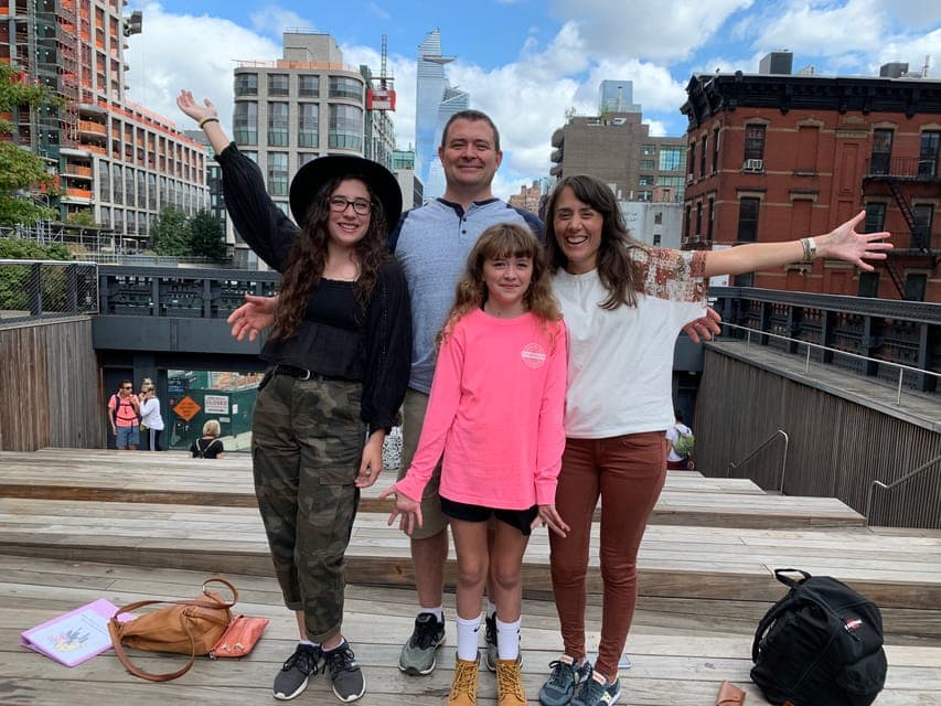 23. Meatpacking District: Chelsea Market and The Highline Tour - Image 23