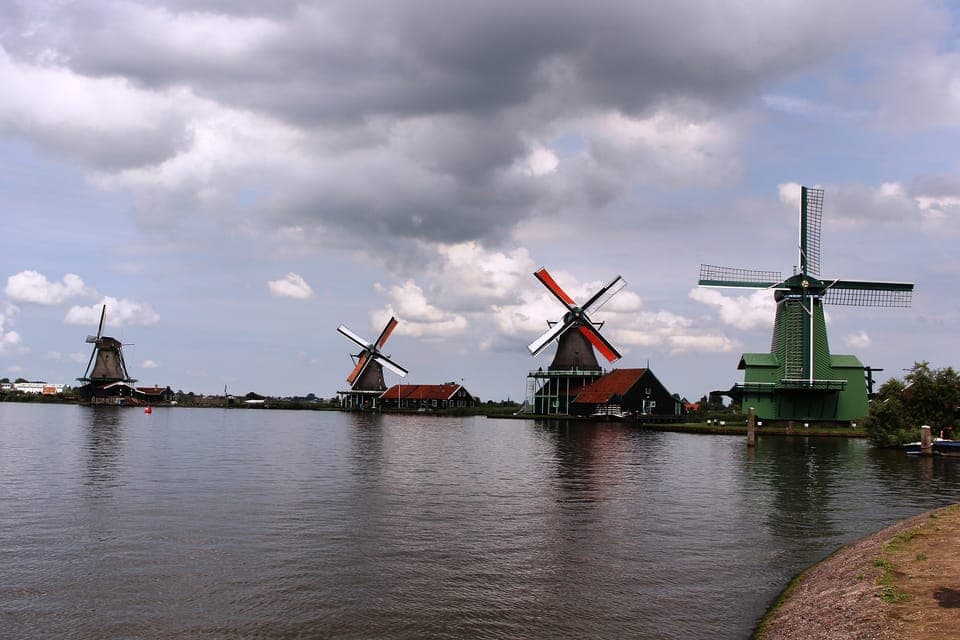 Windmills & Volendam Private Tour Gallery Image 2