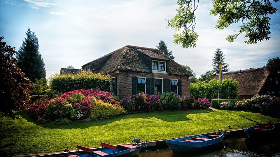17. Private Sightseeing Tour to Giethoorn - Image 17