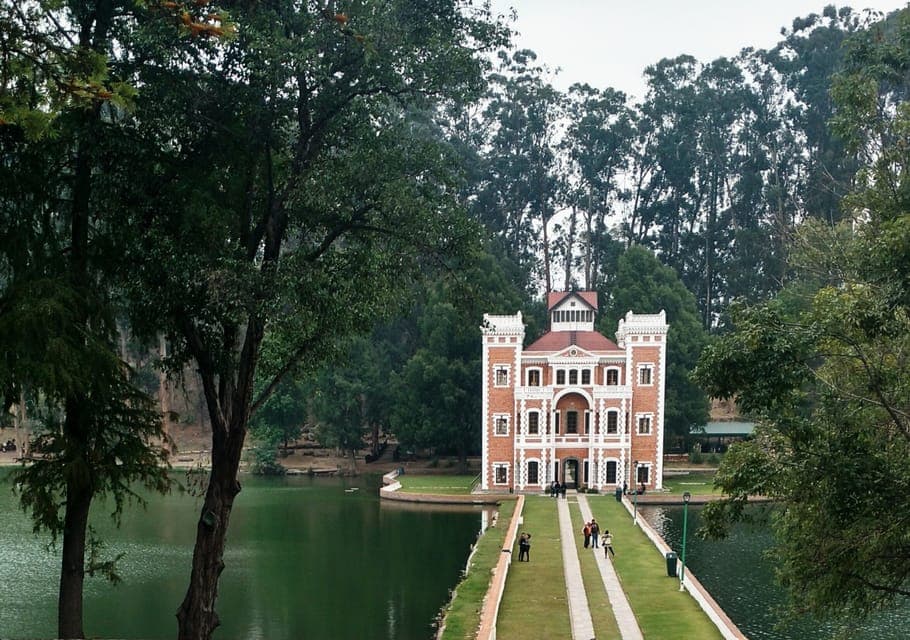 9. Chautla's Castle, Lavender Farm, and Valquirico Private Tour - Image 9