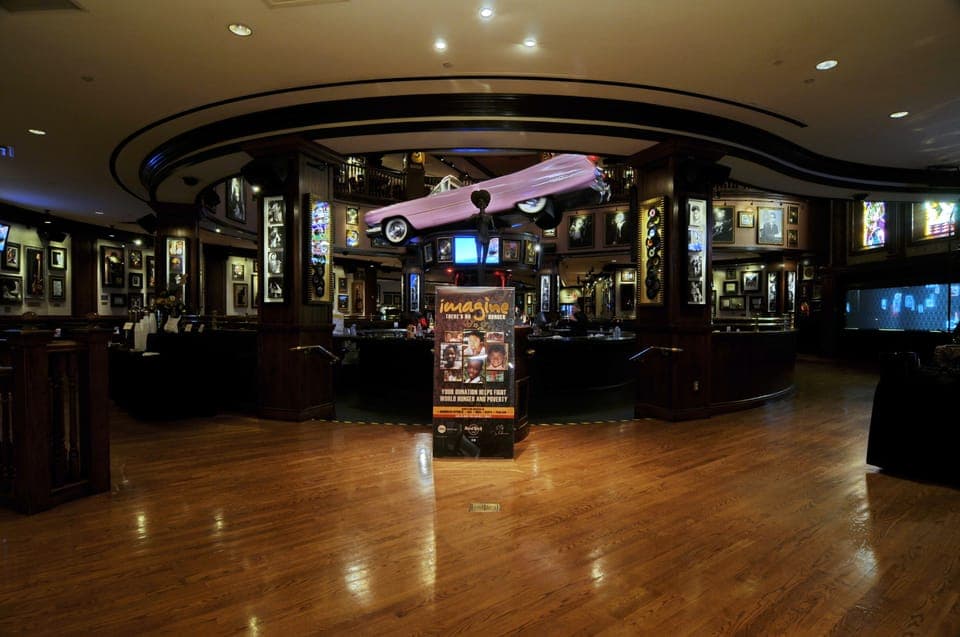 Meal at Hard Rock Cafe Orlando at Universal CityWalk Gallery Image 3