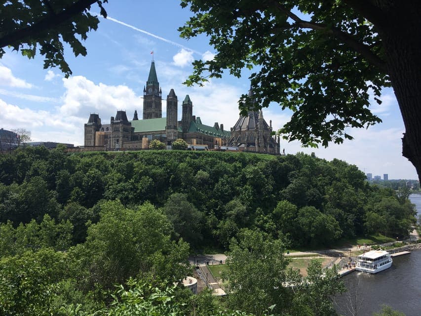 Private Day Tour to Ottawa Gallery Image 4