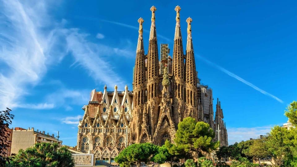 Sagrada Familia and City Tour with Hotel Pickup Gallery Image 4