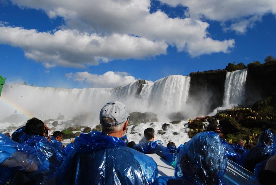 Guided Falls Tour with Dinner and Fireworks Gallery Image 2