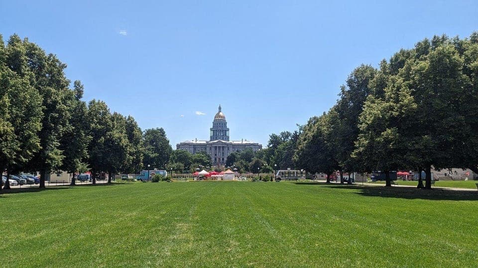 City Highlights Guided E-Bike Tour Gallery Image 1
