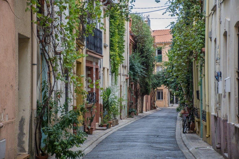 Hop-On Hop-Off Bus Tour with 25 Stops Gallery Image 4