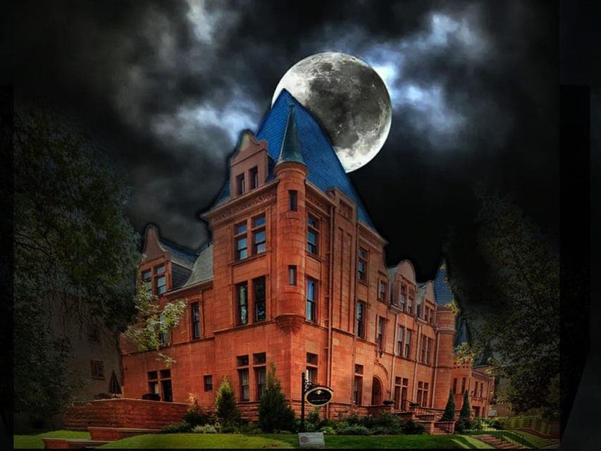 20. CannaBoos Haunted Cannabis-Friendly Lux Tour - Image 20