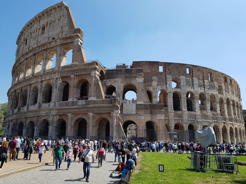Colosseum, Roman Forum & Palatine Hill Guided tour Gallery Image 1