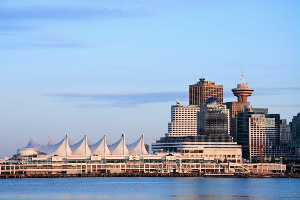 13. Vancouver’s Seaside Romance: A Coastal City Walk - Image 13