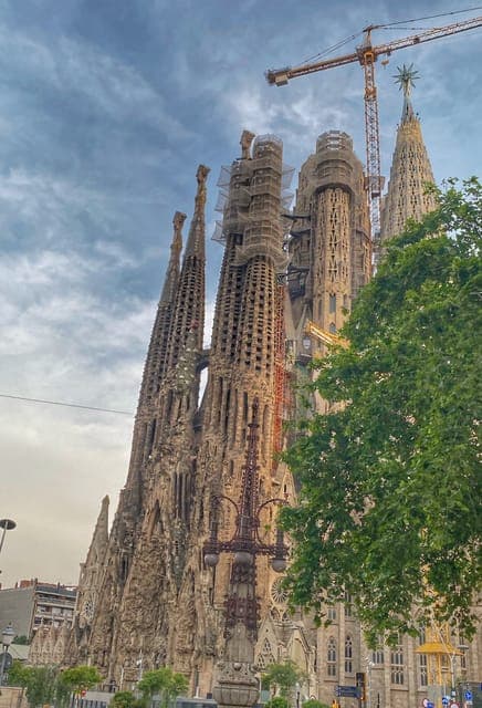 Sagrada Família Guided Tour and Entry Tickets Gallery Image 4