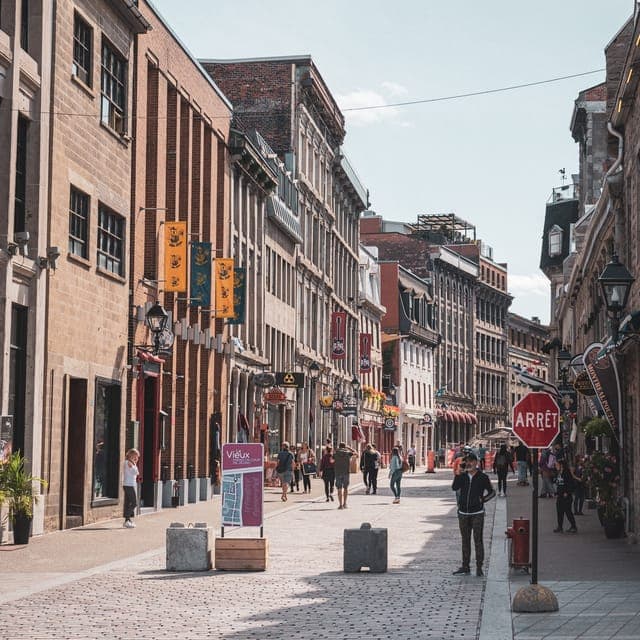 Old Montreal Guided Walking Tour Gallery Image 4