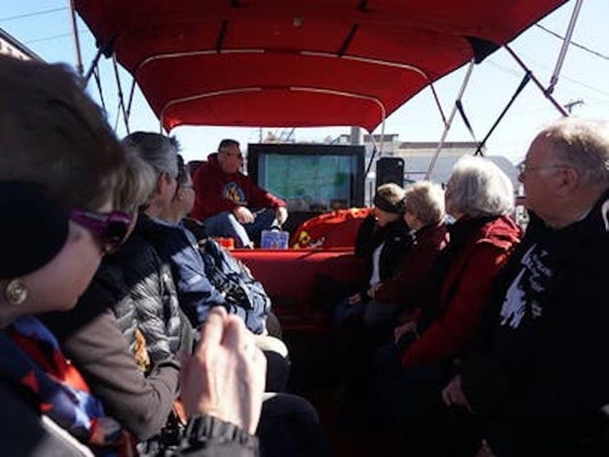 Portland, Maine: Tour in Vintage Fire Engine Gallery Image 4