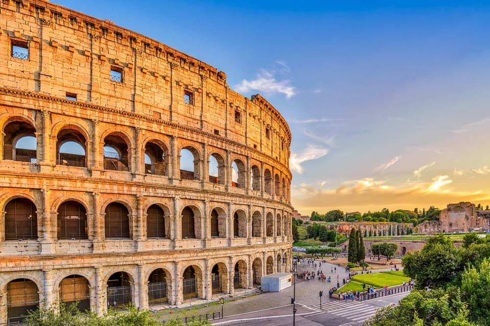 Guided Tour of Colosseum, Roman Forum & Palatine Hill Gallery Image 3