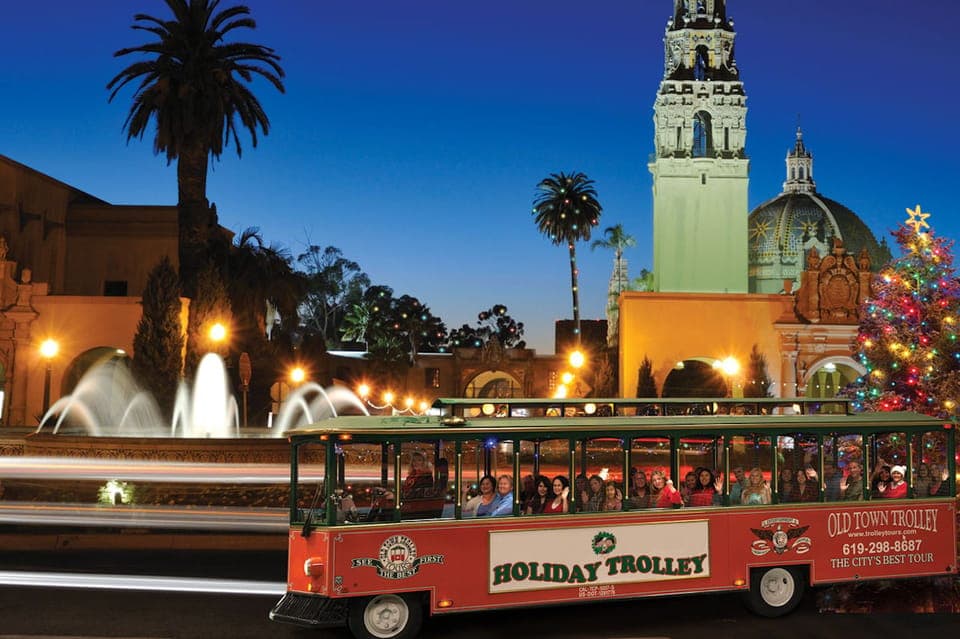 Holiday Lights and Sights Trolley Tour - Image 6