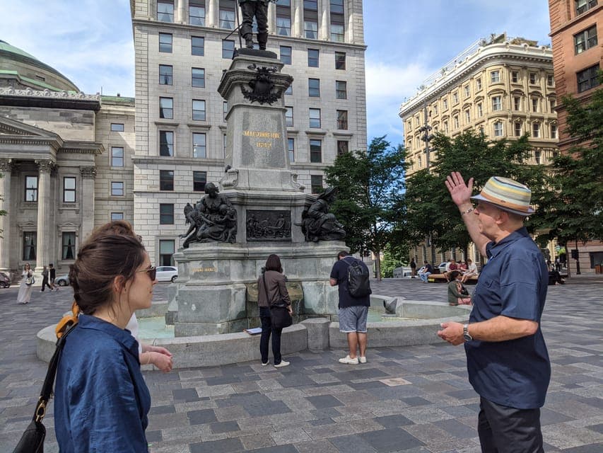 Montréal: Old Town Small Group Guided Walking Tour Gallery Image 4