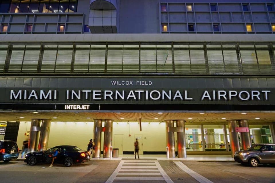 26. Miami International Airport & PortMiami Transfer - Image 26