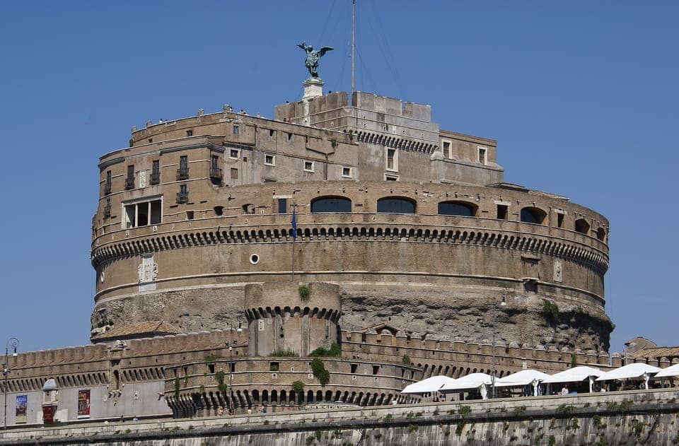 Small Group Guided Tour of Castel Sant'Angelo Gallery Image 2