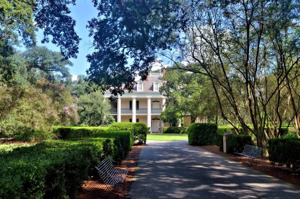 Oak Alley, & Laura or Whitney Plantation Tour Gallery Image 3